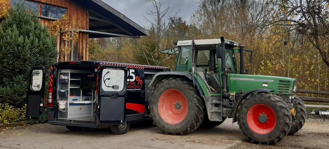 Traktor am Prüfstand